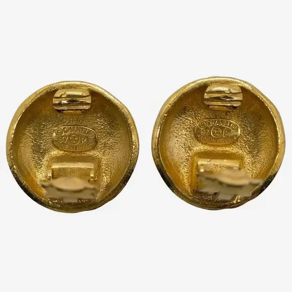 Chanel 24k Gold-Plated Clip-on Earrings - Picture 5 of 9